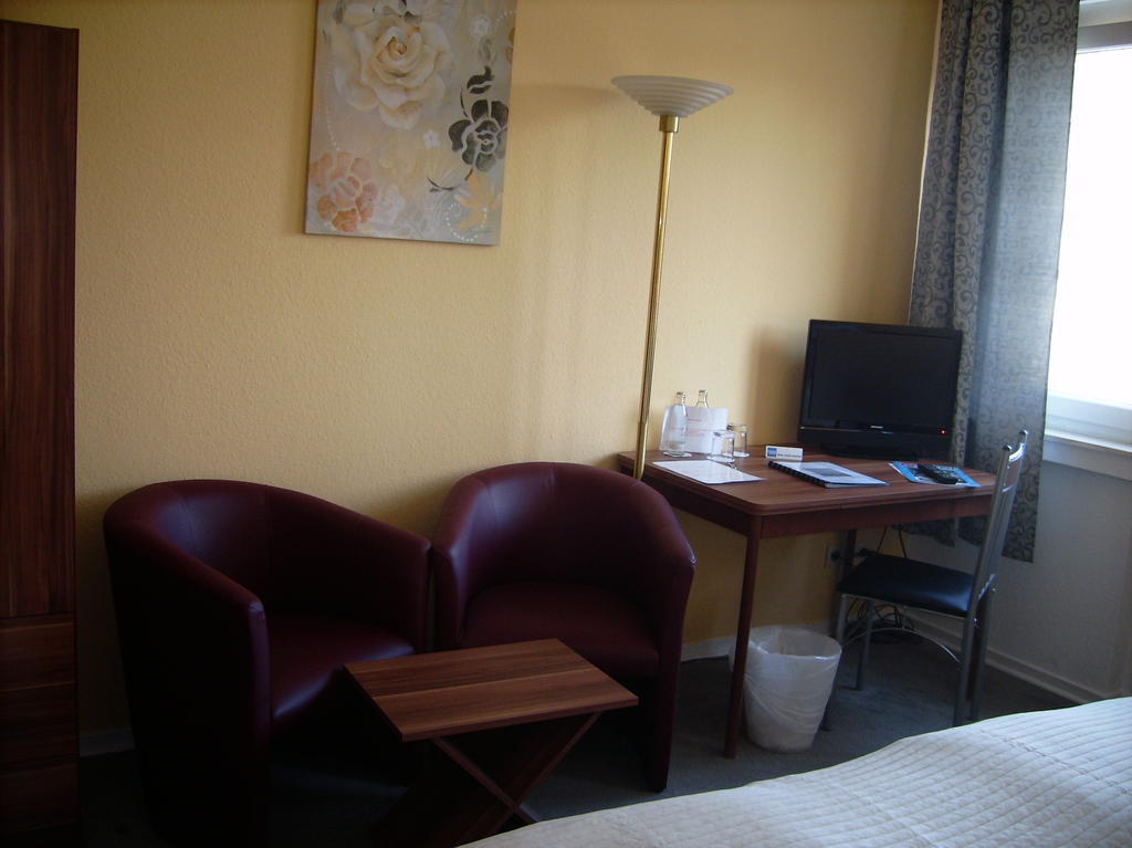 Eu Centralhotel Im Toennchen 杜塞尔多夫 外观 照片