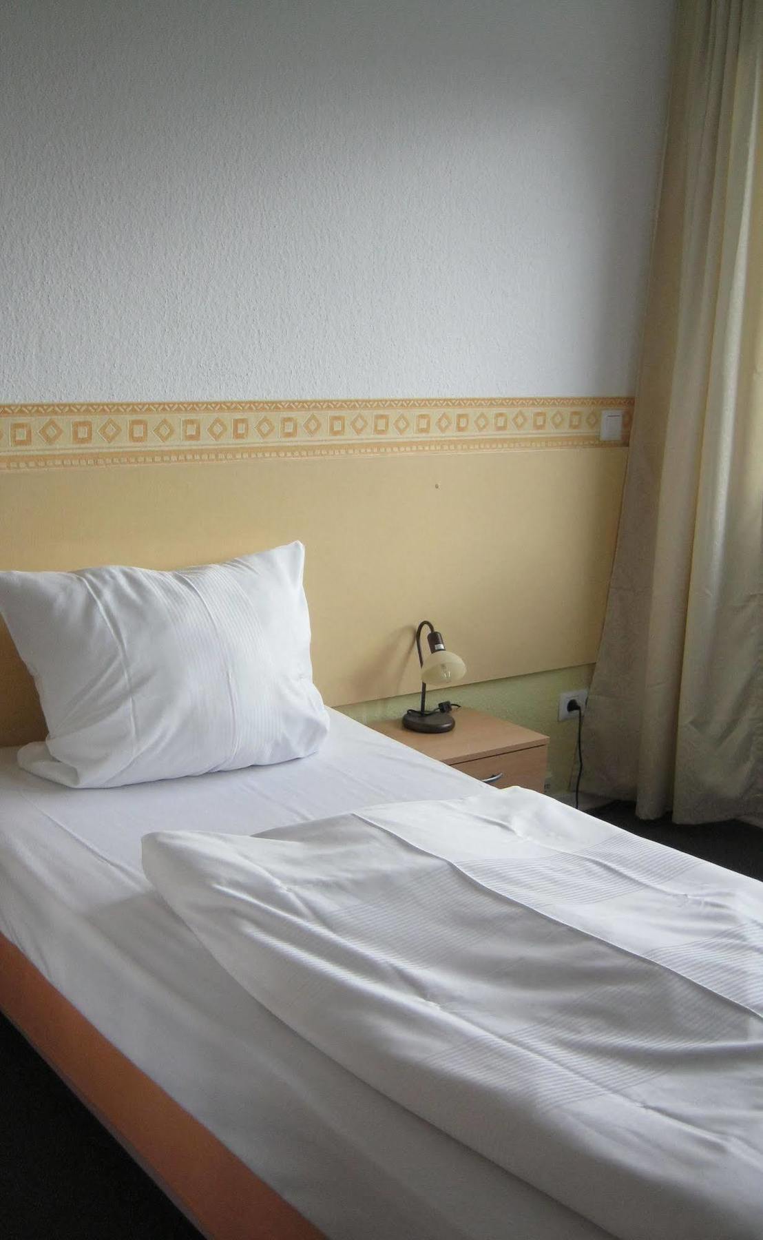 Eu Centralhotel Im Toennchen 杜塞尔多夫 外观 照片