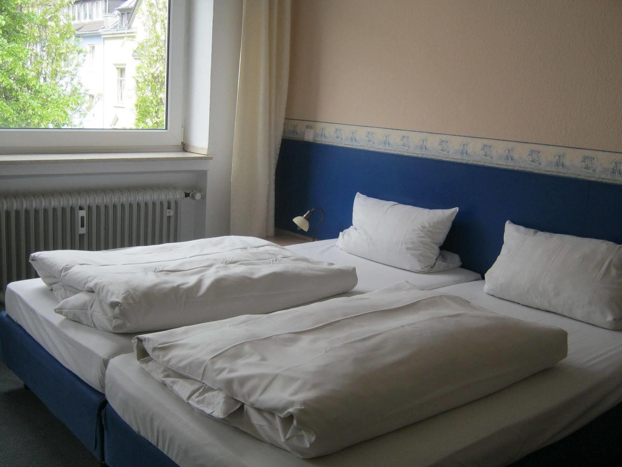 Eu Centralhotel Im Toennchen 杜塞尔多夫 外观 照片