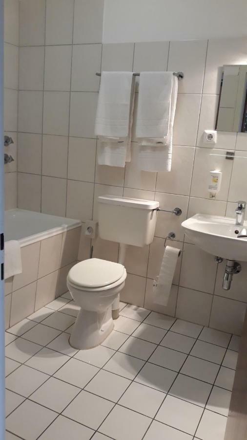 Eu Centralhotel Im Toennchen 杜塞尔多夫 外观 照片